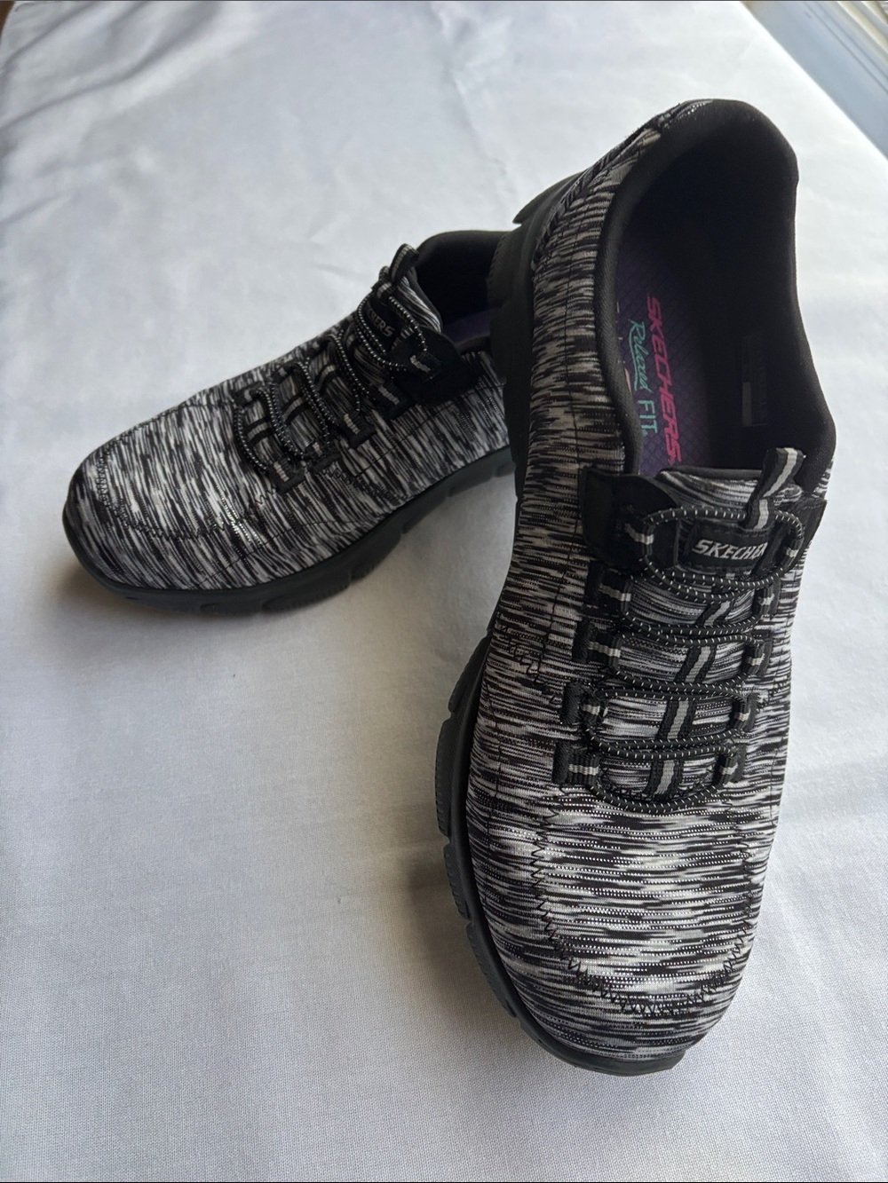 Skechers Black & White relaxed fit memory foam size 9 Athletic Sneakers
